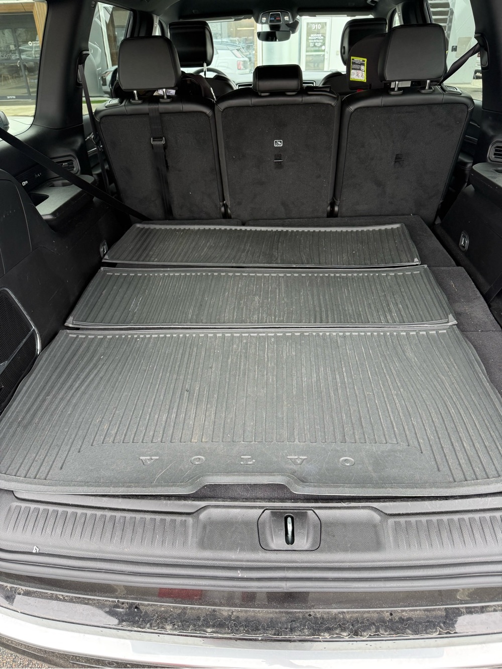 Volvo XC90 Trunk Cargo Mat Protector - All-Weather